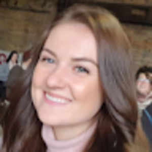 Meet your Posher, Adriana